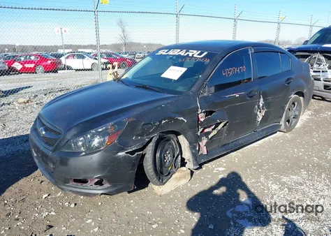 2010 Subaru Legacy 2.5I Limited z USA, uszkodzony, nr VIN 4S3BMBK68A3245963